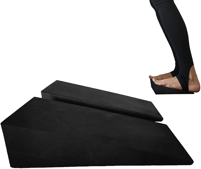 Slant Board for Calf Stretching, Portable Non-Slip Heel Elevated Squat Wedge Lightweight Yoga Foam Wedge Slant Board Trainer for Men and Women Slant Board for Squats for Knees Over Toe