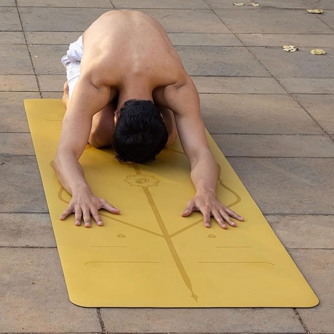 Liforme Original Yoga Mat – Free Yoga Bag Included - Patented Alignment System, Warrior-like Grip, Non-slip, Eco-friendly, sweat-resistant, long, wide, 4.2mm thick mat for comfort