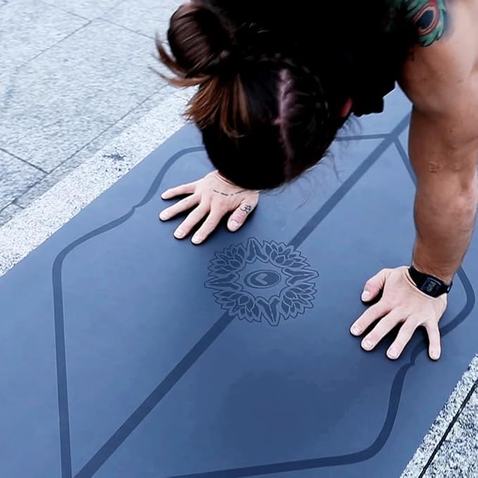 Liforme Special Yoga Mat – Free Yoga Bag Included - Patented Alignment System, Warrior-like Grip, Non-slip, Eco-friendly, Sweat-Resistant, Long, Wide, 4.2mm thick mat for comfort