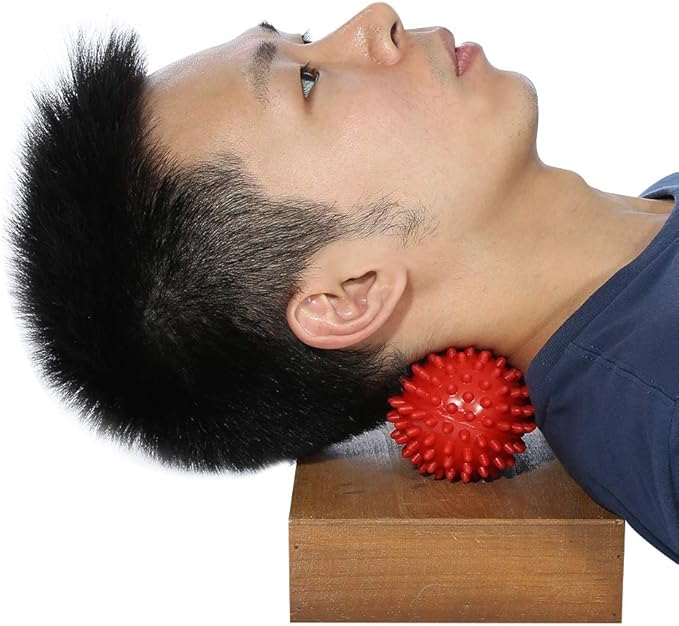 Spiky Massage Ball Peanut Massager Ball Fitness Exercise Mobility Peanut Ball Pain Muscle Steess Foot Myofascial Relief for Plantar Fasciitis Heel Foot Arch Pain (red)