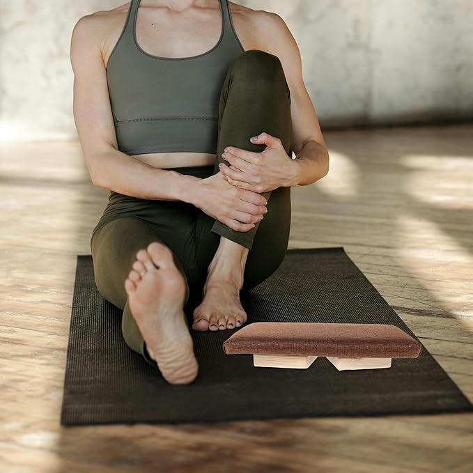 Hemoton Wooden Folding Meditation Stool Ergonomic Prayer Bench for Knee Support Compact Foldable Auxiliary Chair for Yoga and Mindfulness Practice