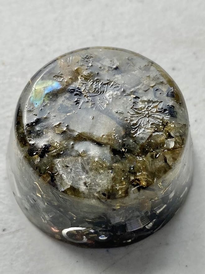 Labradorite Orgone Generator Energy Accumulator 528Hz/7.83Hz/Advance Harmonics Many Beautiful Ingredients and Colors! (Labradorite)