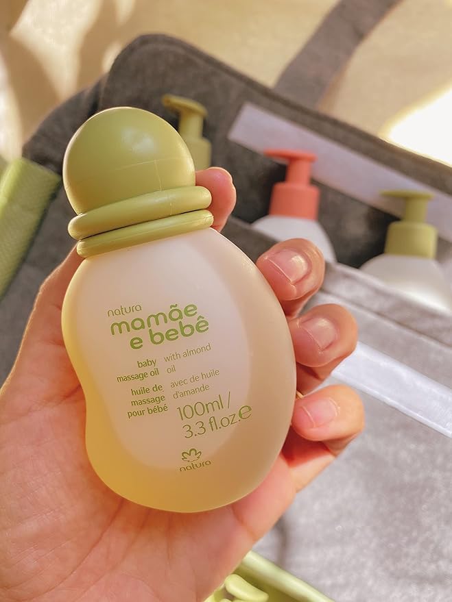 natura - Mamãe e Bebê Baby Massage Oil - 100% Vegan - Safe & Gentle Lightweight Formula - 99% Natural Origin - All Skin Types - Cruelty Free - Brazilian Beauty - Baby Essentials - 3.38 fl oz (100ml)