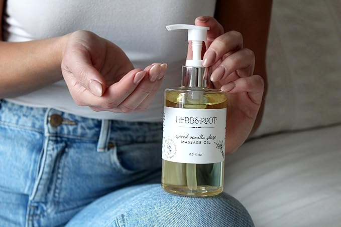 Spiced Vanilla Glaze Massage Oil, 8.5 oz | Body Oil with Vanilla & Cinnamon, Made with Coconut & Sweet Almond Oils | Non-Sticky, Moisturizing, Aromatherapy Gift