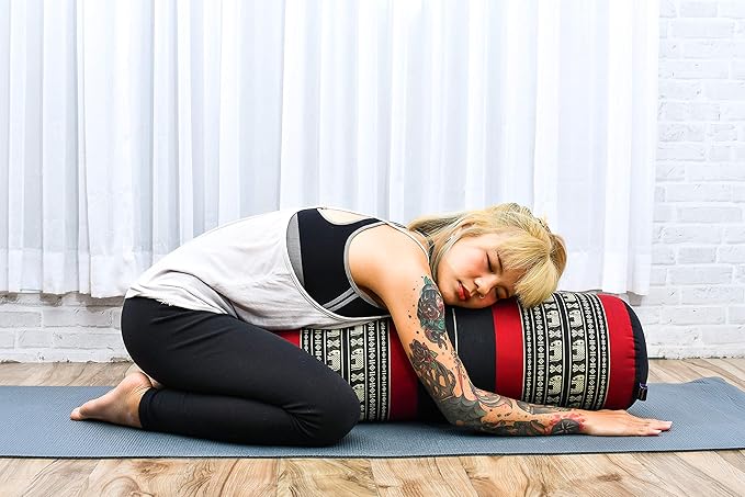 Leewadee Yoga Bolster - Standard Size – Large Meditation Cushion, Tube Pillow for Comfortable Reading, Pilates Equipment, Kapok Filling, 24 x 10 x 10 inches
