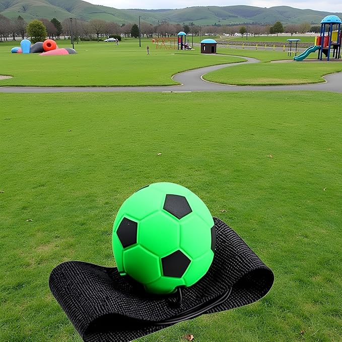 Green Wrist Return Ball Rubber Sport Ball with Wrist Strap and String Rebound Bouncy Balls Wrist Rebound on Elastic String Exercise Play, Sports Reaction Balls